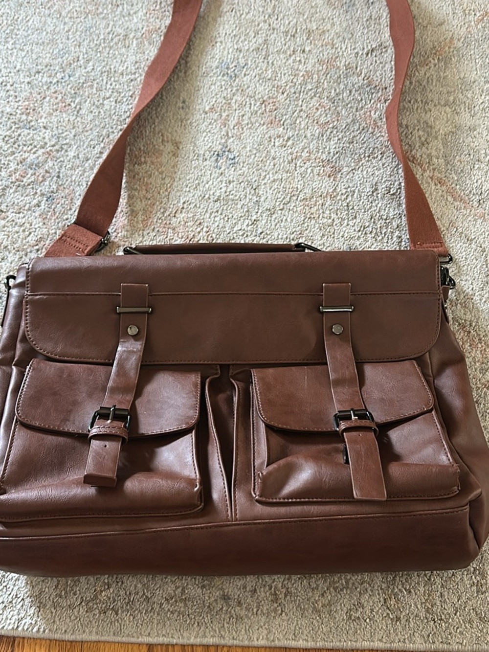 Leather messenger bag